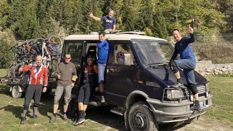 Rasenmäher Camp - Ligurien Enduro Trailsafari - Finale Ligure Italien