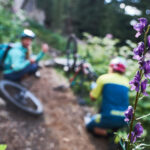 Dolomiten Trails Alta Badia - Gröden - Superior Camps mit Holger Meyer und Karen Eller, Bikereparatur am Trail